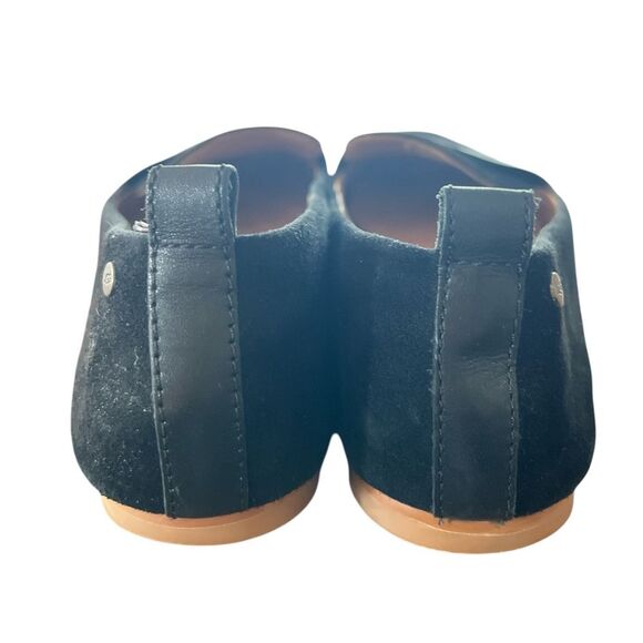 UGG Jonette Suede Loafers Size 7 Black Slip On Flats Classic Style - Picture 6 of 6